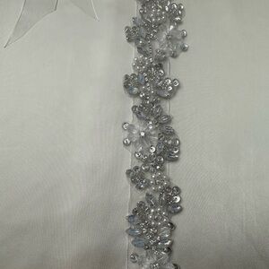 Beaded Floral Appliqué Trim in White and Silver